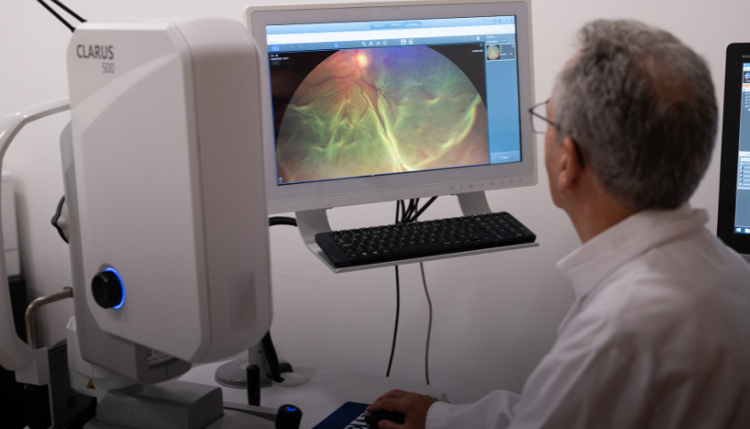 Retina médica